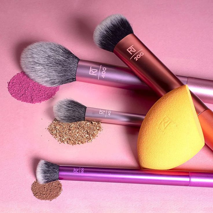 Real Techniques Everyday Essentials 5-Piece Makeup Brush Set