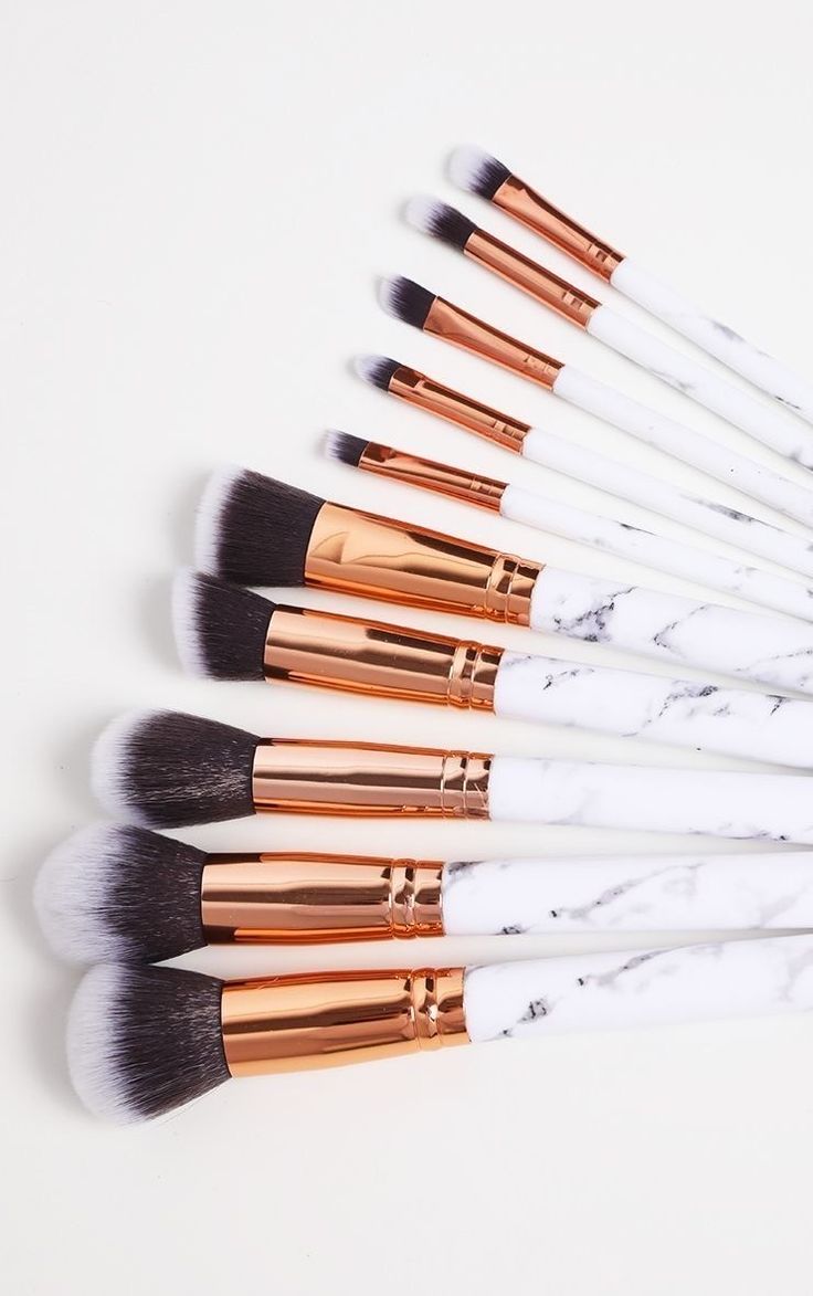 BH Cosmetics Marble 13-Piece Brush Set (With Stand) - Image 2
