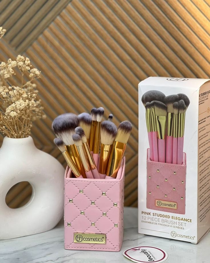 BH Cosmetics Pink Studded Elegance 12-Piece Brush Set (With Stand) - Image 3
